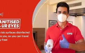 Oyo 48915 Chaitanya Green Park 3*