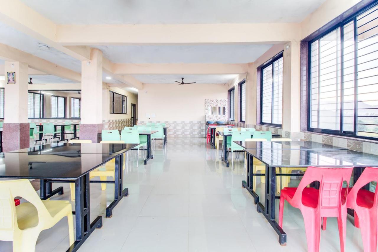 Oyo 48915 Chaitanya Green Park Hotel Vani Exterior photo