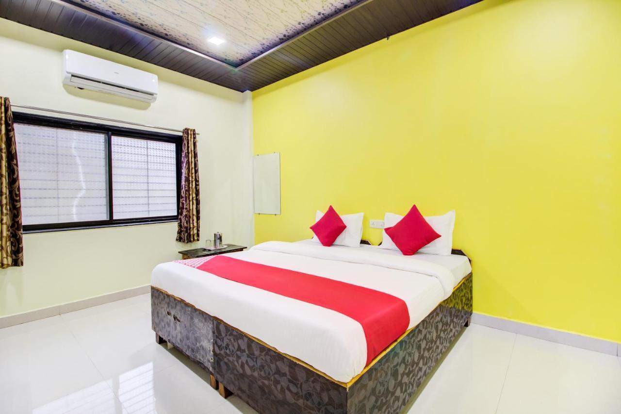 Oyo 48915 Chaitanya Green Park Hotel Vani Exterior photo