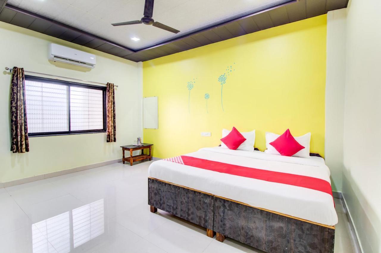 Oyo 48915 Chaitanya Green Park Hotel Vani Exterior photo