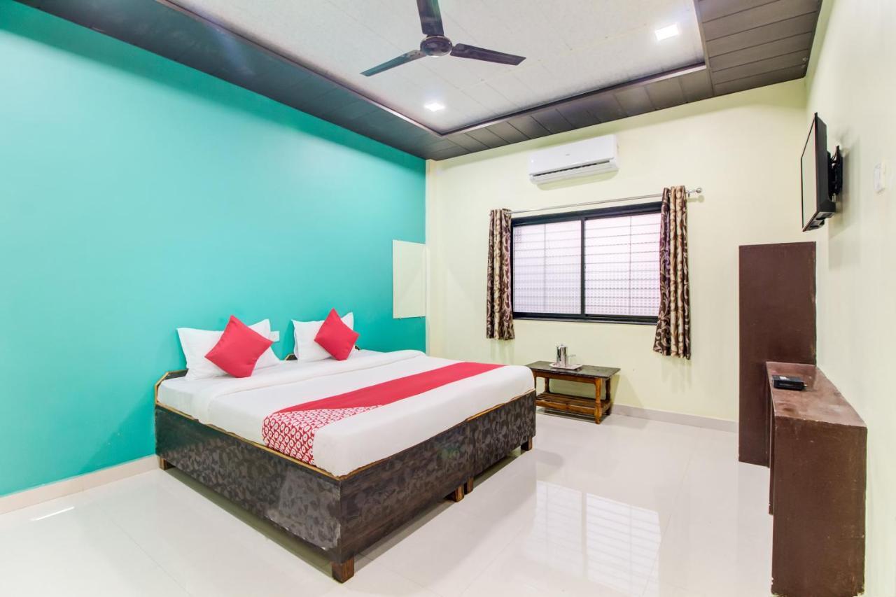 Oyo 48915 Chaitanya Green Park Hotel Vani Exterior photo