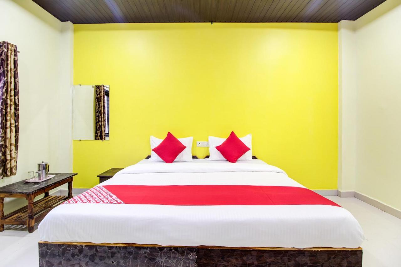 Oyo 48915 Chaitanya Green Park Hotel Vani Exterior photo