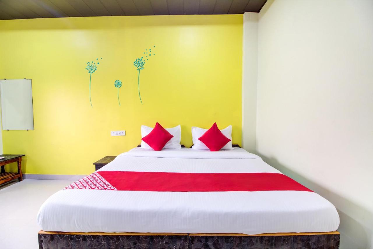 Oyo 48915 Chaitanya Green Park Hotel Vani Exterior photo
