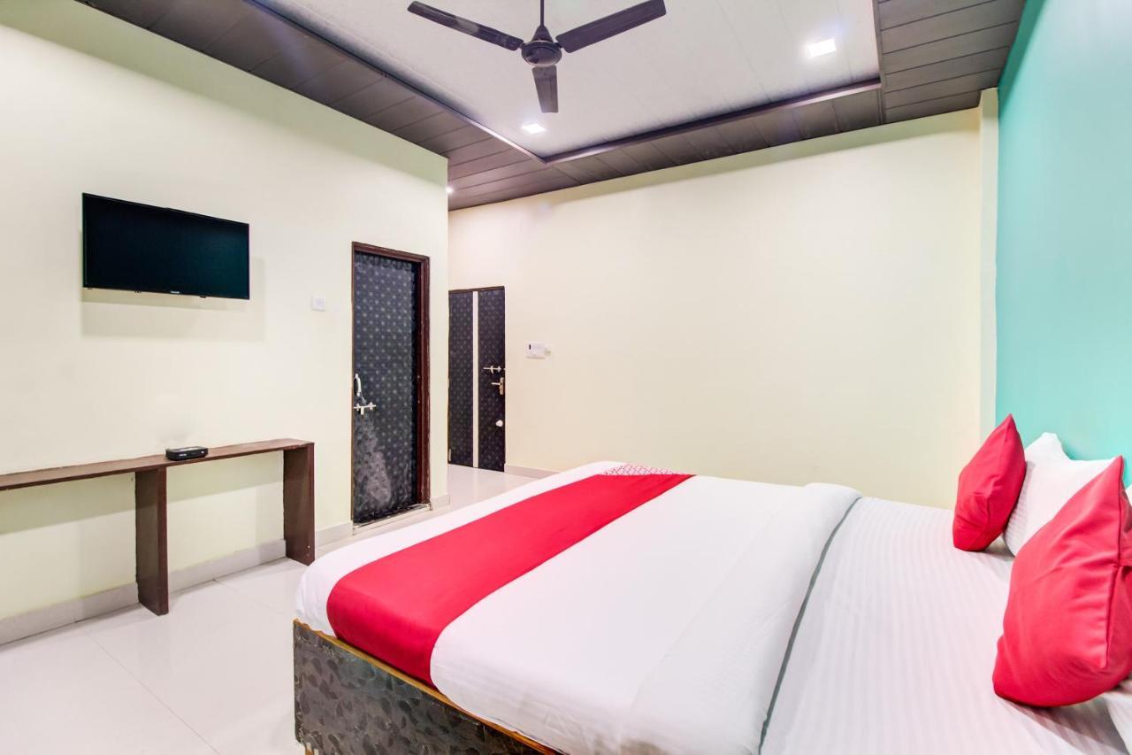 Oyo 48915 Chaitanya Green Park Hotel Vani Exterior photo