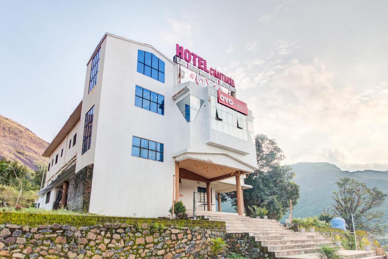 Oyo 48915 Chaitanya Green Park Hotel Vani Exterior photo
